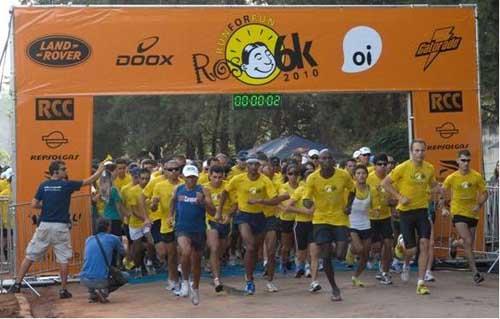 Largada da Corrida SeoRosa 6k, em Campinas. Cerca de 1500 pessoas prestigiaram a corrida e desfrutaram dos lounges dos patrocinadores que estavam recheados de atrações / Foto: Guilherme Gongra  